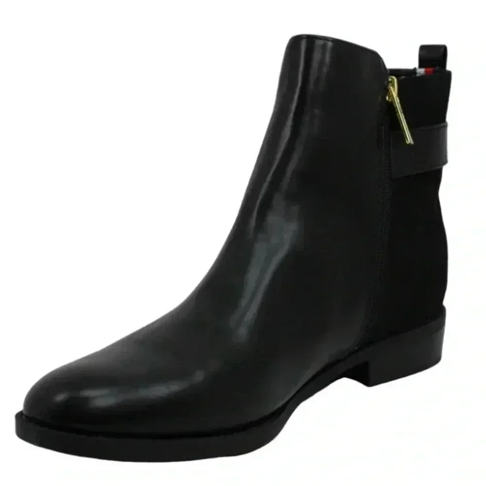 Tommy Hilfiger Inella black closed toe ankle booties sz 8 nwob